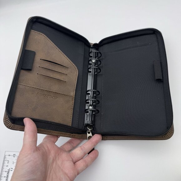 Simulated Distressed Brown Leather 43184 DAY-TIMER At-A-Glance 5.5x8" - Picture 2 of 7